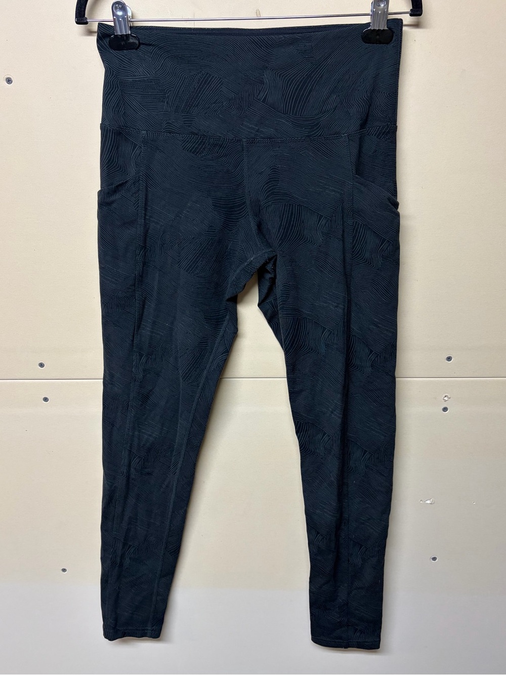 2/$20❤️- LEGGINGS | Women’s Tuff Athletics leggings size medium